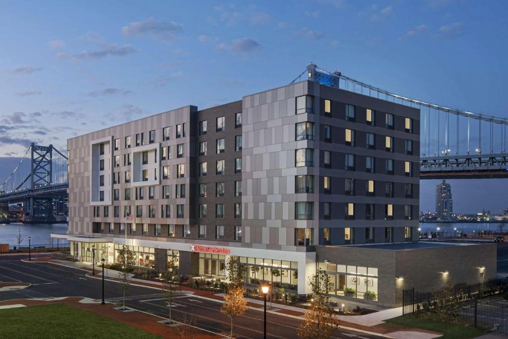 Hilton Garden Inn Camden Waterfront